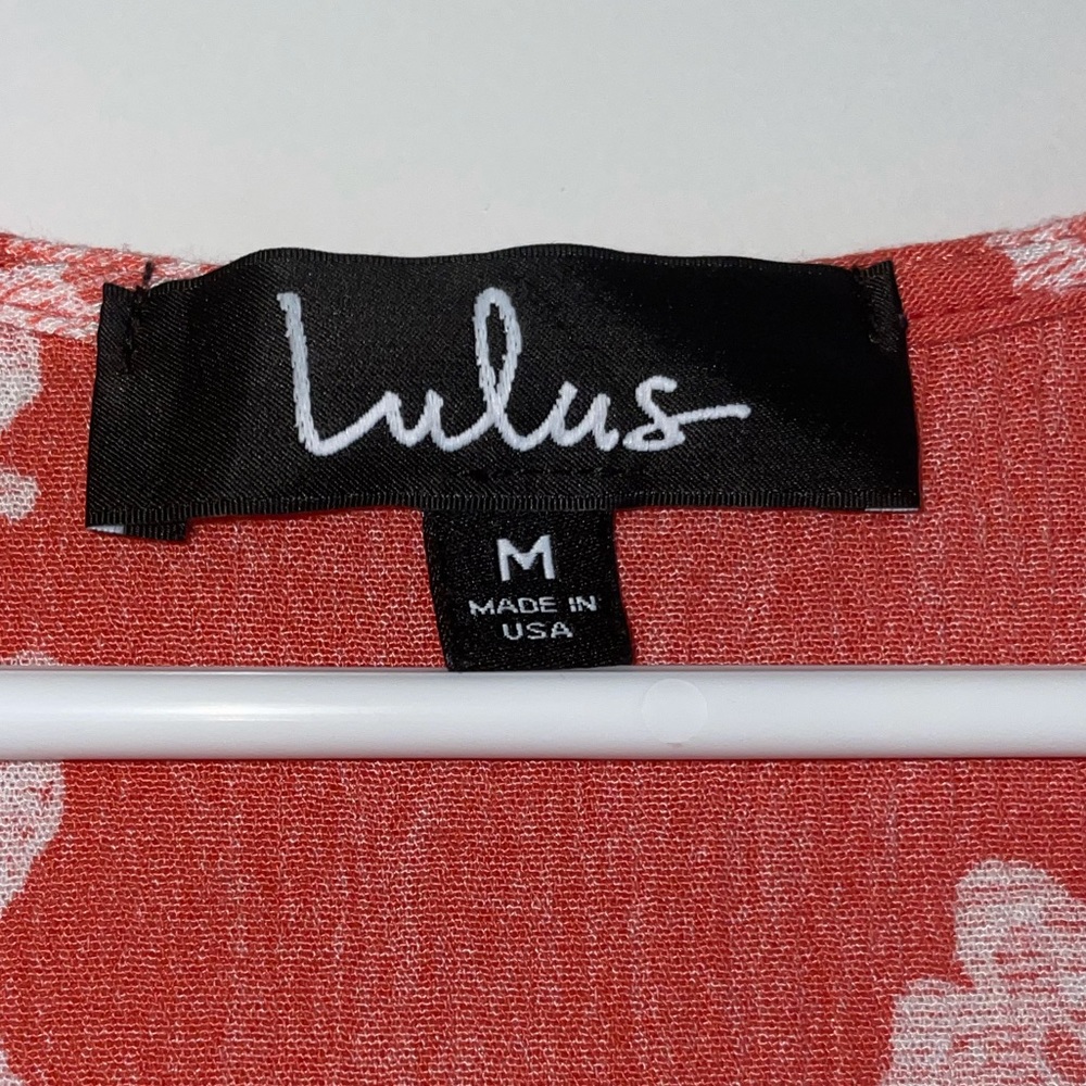 Lulus Short Sleeve Floral Button Up Crop Top - Picture 4 of 4